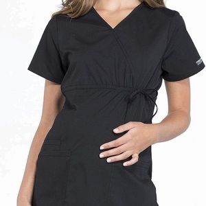 Cherokee maternity scrub top. Size: XL